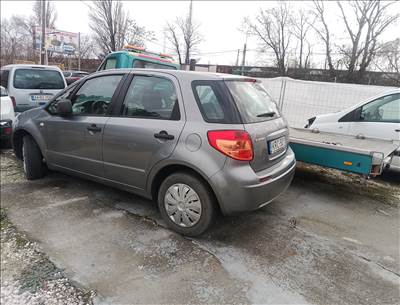 Suzuki SX4 alkatrészek eladók!