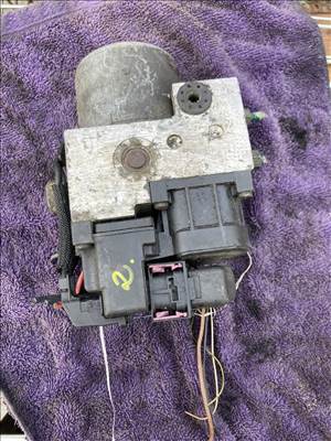 Opel Corsa C 1.7 DI ABS kocka  0130108084