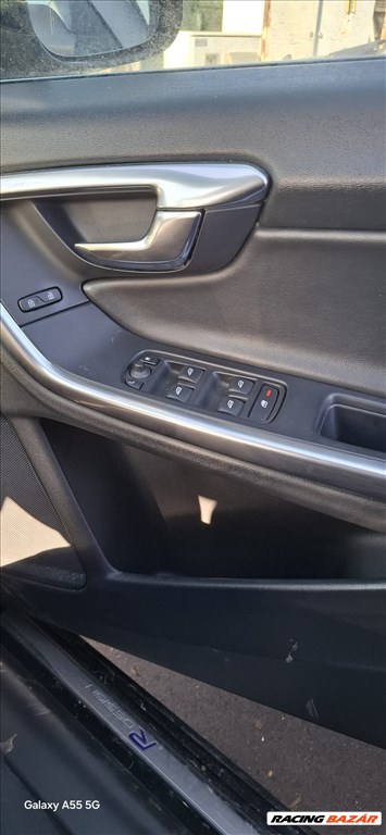 Volvo V60 bontott alkatrészei 5. kép