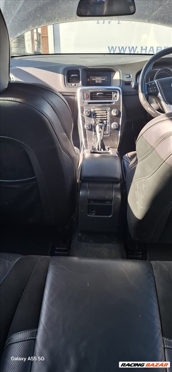 Volvo V60 bontott alkatrészei 6. kép