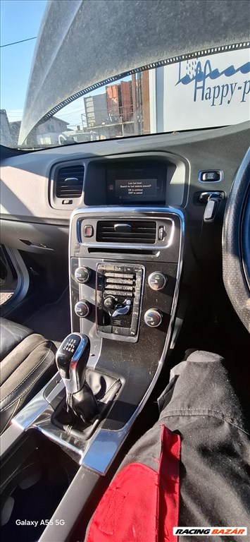 Volvo V60 bontott alkatrészei 7. kép