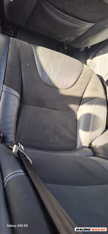 Volvo V60 bontott alkatrészei 10. kép