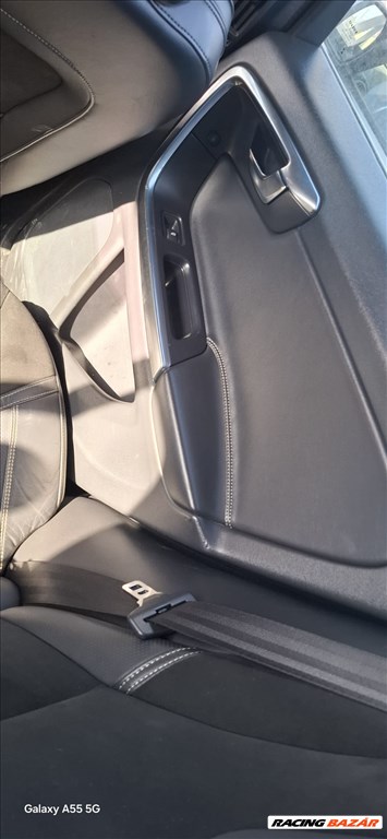 Volvo V60 bontott alkatrészei 11. kép