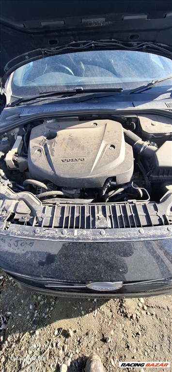 Volvo V60 bontott alkatrészei 12. kép