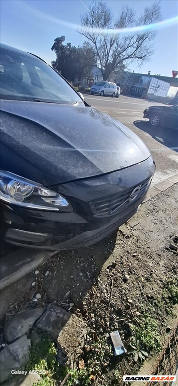 Volvo V60 bontott alkatrészei 15. kép