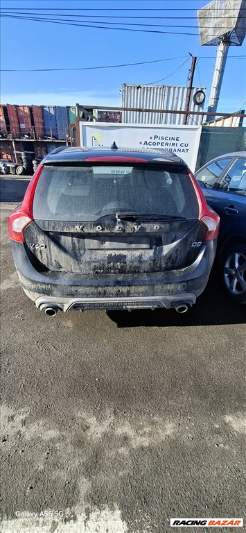 Volvo V60 bontott alkatrészei 17. kép