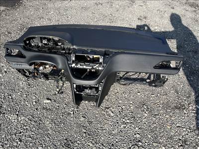 Peugeot 208 I műszerfal héj