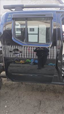 Nissan Navara (D40) Jobb hátsó ajtó 