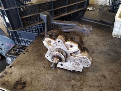 Audi A4 A6 A8 / Volkswagen Phaeton 3.0 TDI nagynyomású szivattyú  059130755e 0445010090