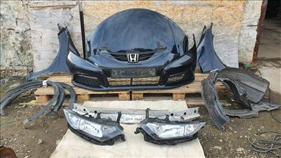 első lökhárító  2014 Honda civic karosszéria elemek 