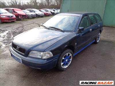 Volvo V40 bontott alkatrészei