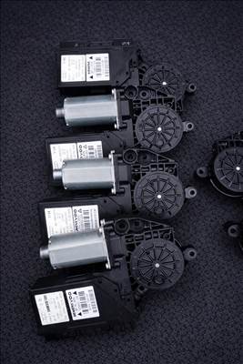 Audi A4 (B6/B7) B6/B7 ablakemelő elektronika 