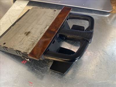 Volkswagen Bora, Volkswagen Golf IV pohártartó  1j0858601 353535