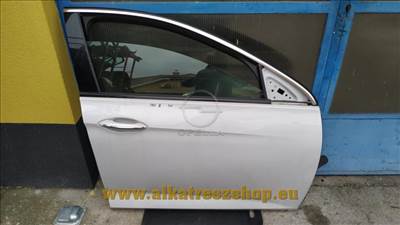 Opel Insignia B jobb első ajtó kombi fehér