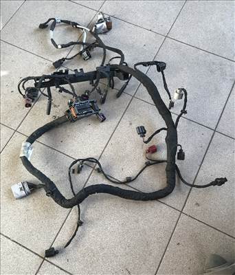 Volkswagen Tiguan II 2,0 CR DFH (DSG) motorköteg 04l972627hd