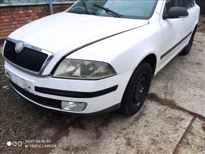 Skoda Octavia II bontott alkatrészei
