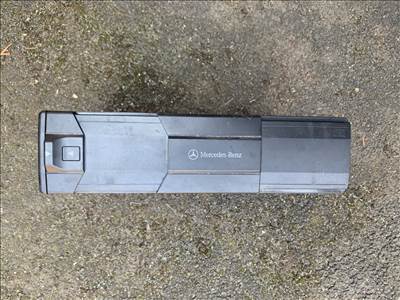 Mercedes A 180 W169 CD tár