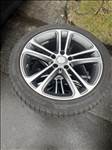 5x112 lyukosztású 18" újszerű (gyári felni) alufelni, rajta 225/45 használt Pirelli téli gumi gumi 