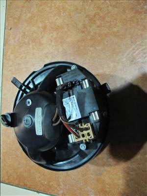 Volkswagen Golf V, Passat B6, Jetta V fűtőmotor digit