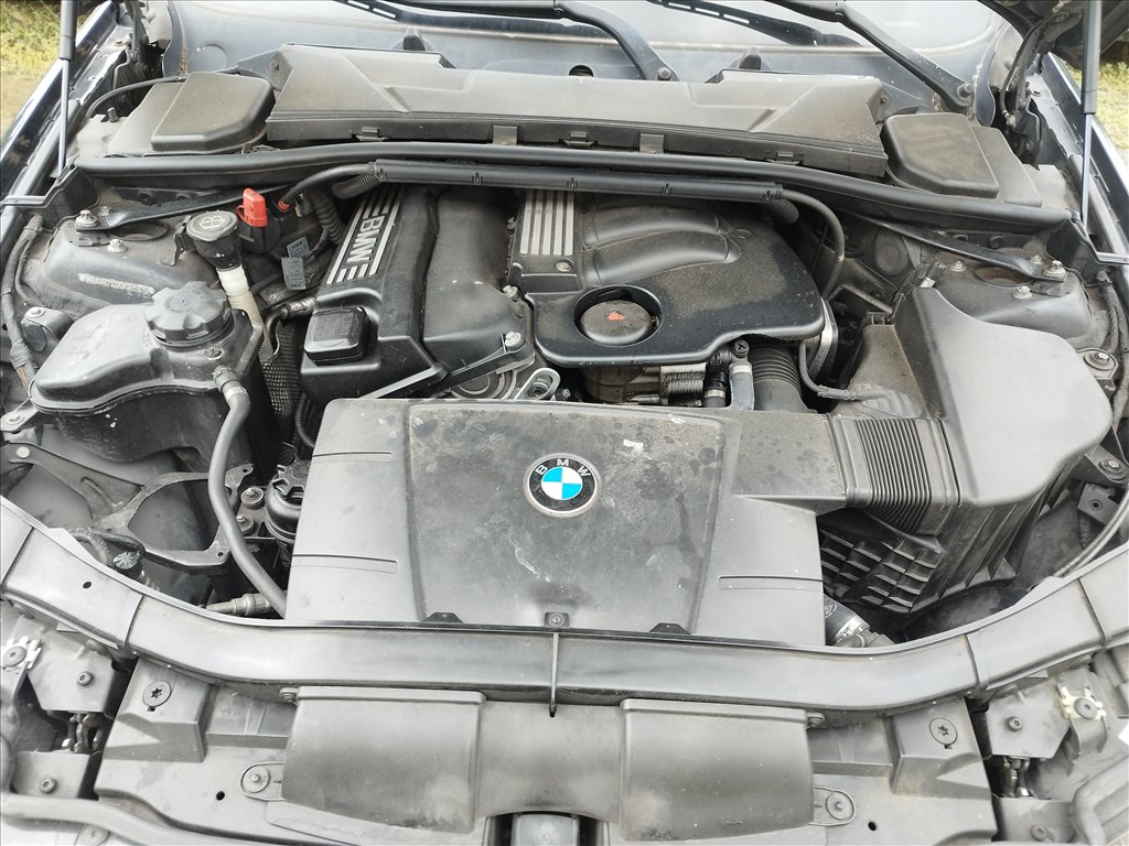 Eladó BMW 320i touring (1995 cm³, 150 PS) (E90, E91, E92, E93) 5. kép