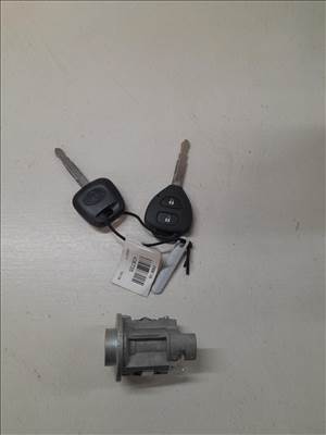 Toyota Yaris (XP90), Toyota Yaris (XP130/XP150) kulcs zárgarnitúra  6905702530