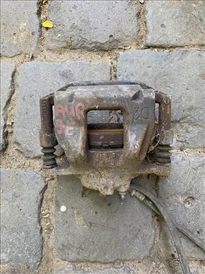 Toyota Auris (E180) féktuskó 