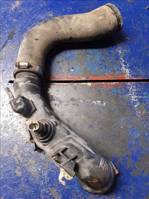 Toyota Rav 4 05-13 Turbócső / Intercooler Cső