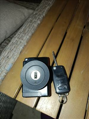 Audi A8 D3 gyújtás kapcsoló 