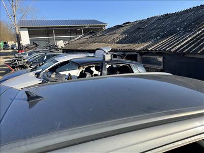 Opel Astra K nagy tető 