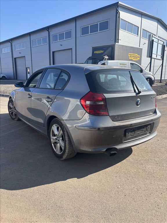 BMW 1-es sorozat (E81, E82, E87, E88) bontott alkatrészei 4. kép