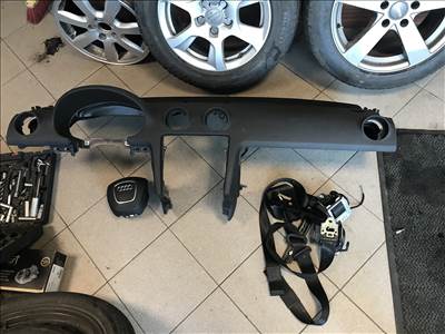 Audi A3 (8P) légzsák szett 