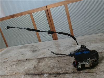 VOLKSWAGEN bora jobb hátsó ajtó zárszerkezet központi záras