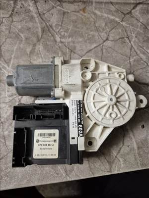 Audi A3 bal első ablakemelő  8p0959802a