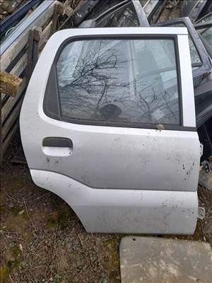Suzuki ignis jobb hátsó ajtó 