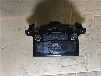 Chevrolet Cruze 1.7 D SW rádió kapcsoló