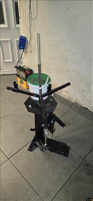 Gumiszerelő gép: Autó-Motor