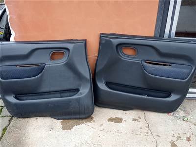 Suzuki Wagon R+ első ajtókárpit 