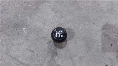 Nissan Terrano WD21 87- 5 ötös sebességváltó gomb váltógomb 8327