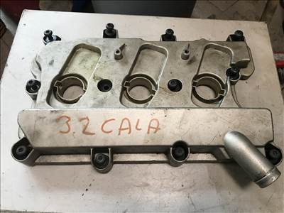 Audi A4 (B8 - 8K) 3,2 V6 FSI - szelepfedél 06e103472n