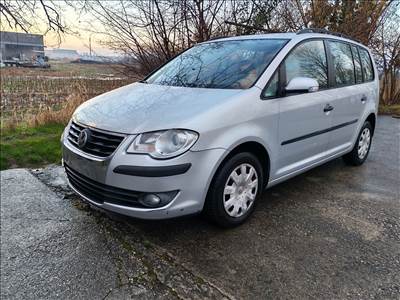 Volkswagen Touran I 2.0i (BSX) bontott alkatrészei, LA7W színben eladók