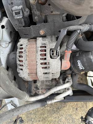 Nissan Juke I generátor 