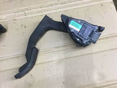 Audi A8 (D3 - 4E) gáz pedál 