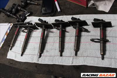 Audi A5 3.0D porlasztó 057130277AG