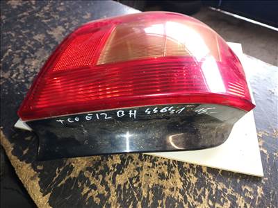 Toyota Corolla (E120/E130) Bal hátsó lámpa  koito1381