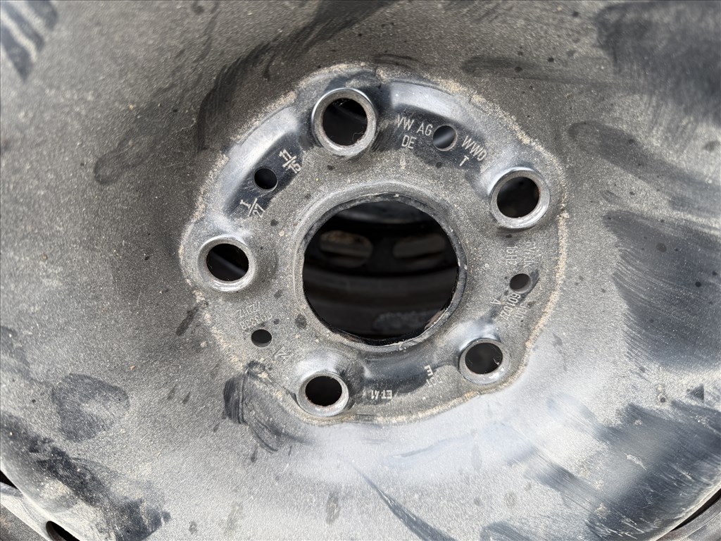 Volkswagen Passat / Skoda SuperB gyári 6,5X16-os 5X112-es ET41 lemezfelni garnitura eladó 8. kép