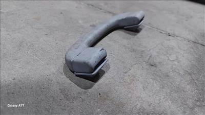 BMW E87 E90 04- Tetőkárpit felső fogantyú kapaszkodó markolat 0177