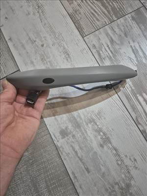 Hyundai jobb első ajtókilincs komfort bejutás