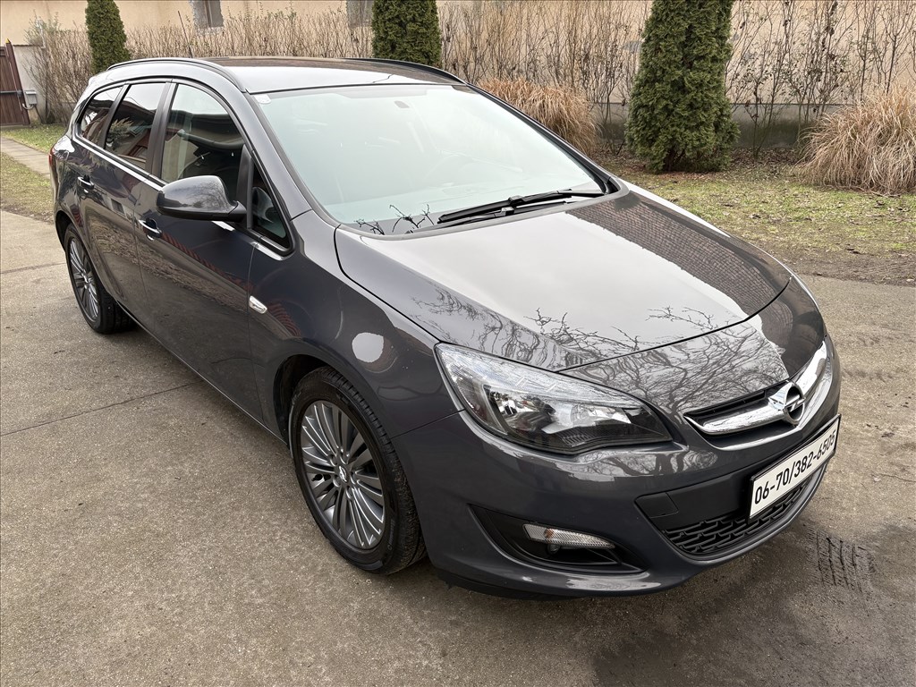 OPEL ASTRA J Sports Tourer 1.7 CDTI Cosmo FACELIFT/DIGIT KLÍMA/TEMPOMAT/ÜLÉSFŰTÉS/KORMÁNYFŰTÉS/RADAR 3. kép