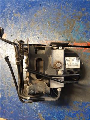 Opel Zafira B ABS Tömb