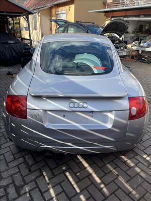 Audi TT (8N) bontott alkatrészei